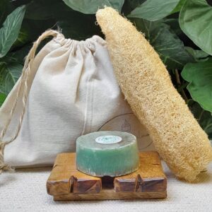 Combo RELAX de ducha : esponja vegetal de luffa + jabón vegetal + jabonera rústica.